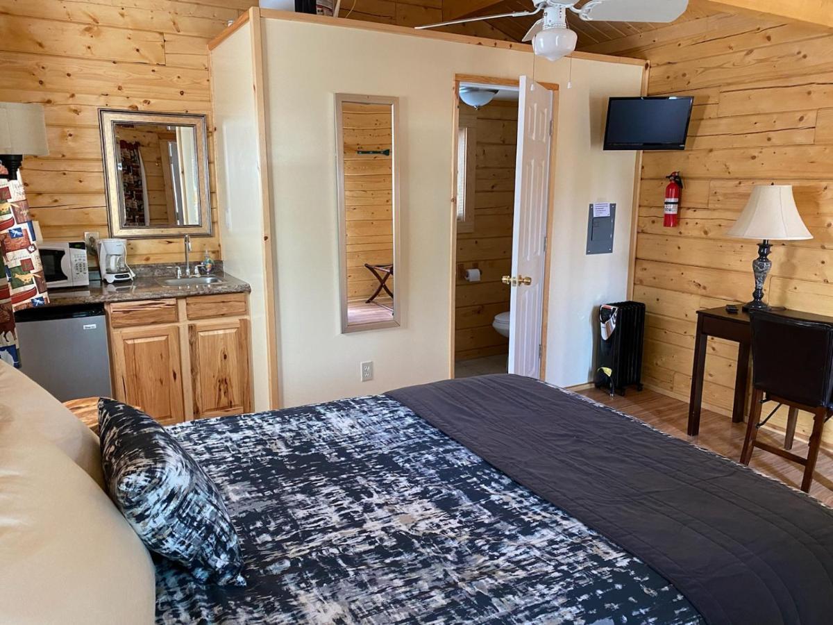 Tok Rv Village And Cabins Extérieur photo
