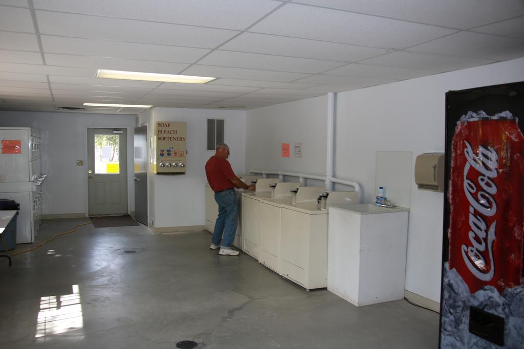 Tok Rv Village And Cabins Chambre photo