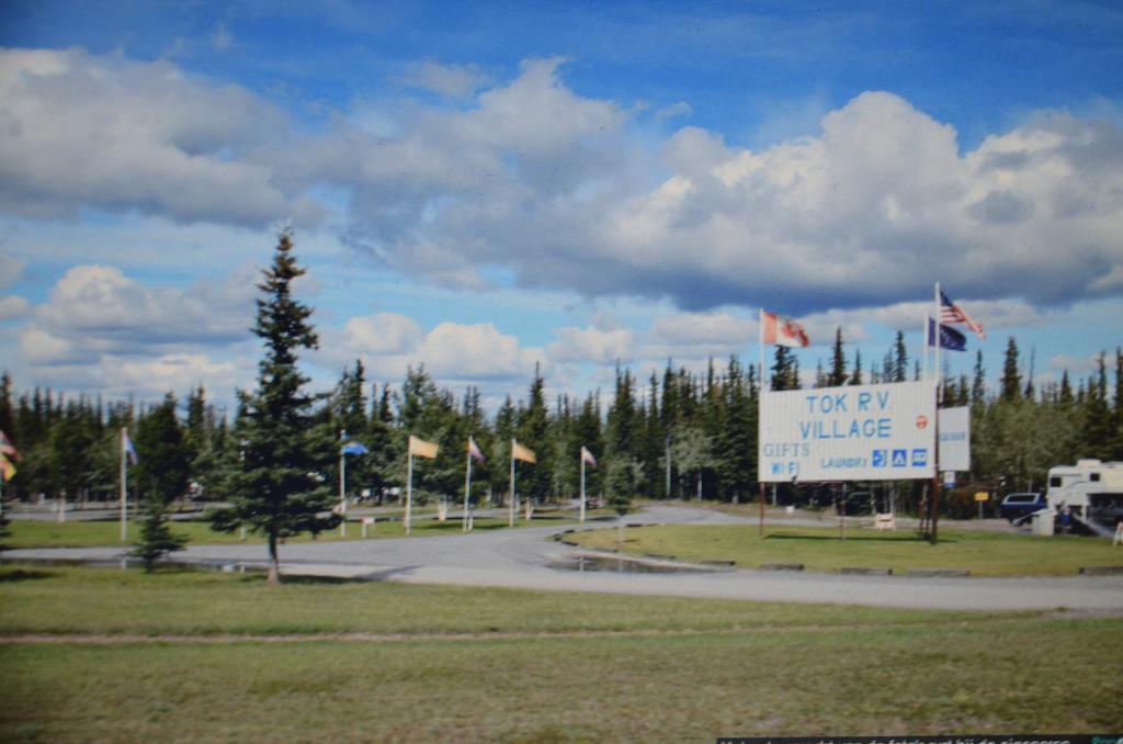 Tok Rv Village And Cabins Extérieur photo